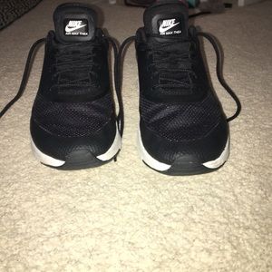 NIKE AIR MAX THEA SIZE 8